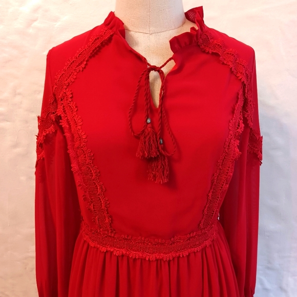 Beautiful red lace and ruffle poof sleeve, prairie peasant dress. Medium. Lilium - Picture 3 of 13